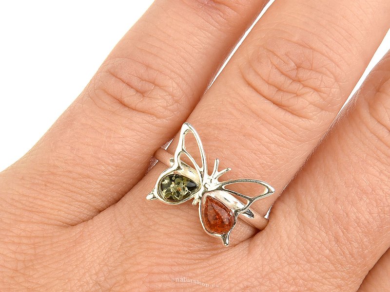 Prsten s jantarem dvoubarevný motýl Ag 925/1000 vel.57 2,0g