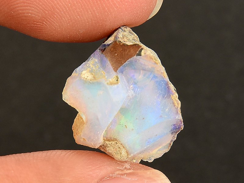 Expensive opal from Ethiopia in rock 2.1g