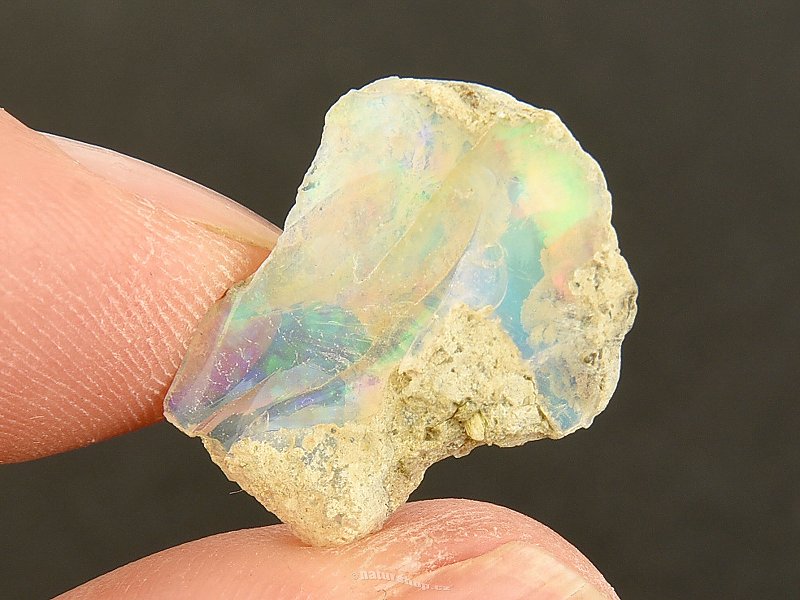 Ethiopian precious opal with rock 1.1g