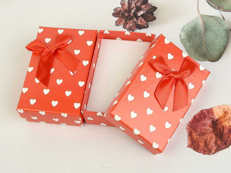 Red gift box with white hearts 5.5 x 8.5 cm