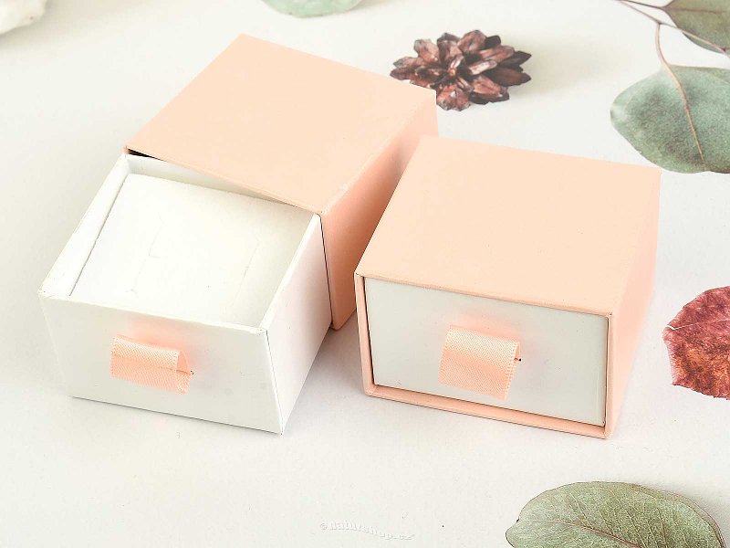 Extendable pink gift box 6 x 5.5 cm