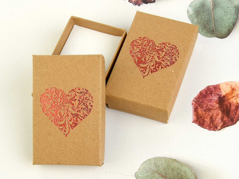 Natural red heart gift box 8 x 5 cm