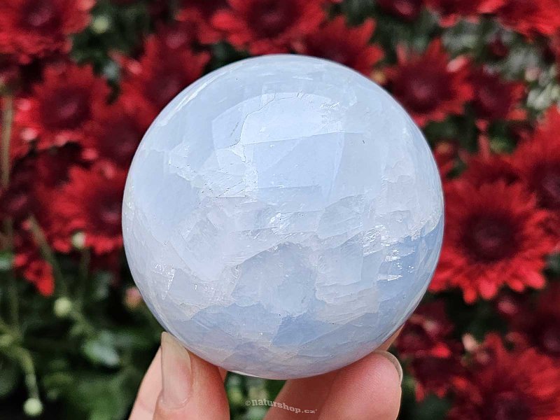 Ball of blue calcite (Madagascar) Ø65mm