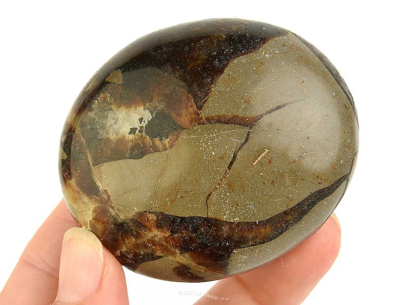 Smooth septaria stone from Madagascar 149g