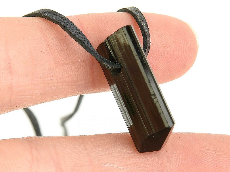Leather pendant tourmaline scoryl crystal black 4.1g