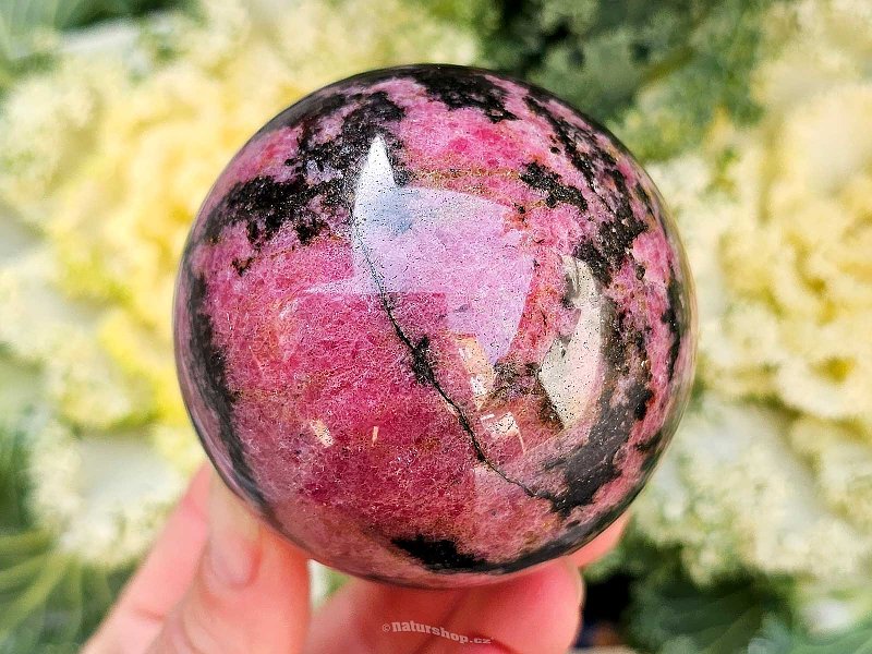 Rhodonite ball (Madagascar) Ø67mm