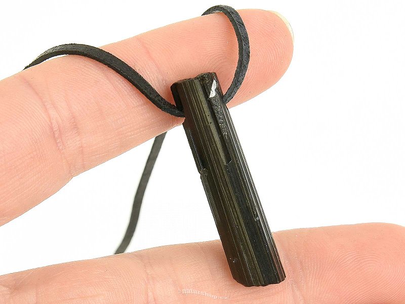 Leather pendant tourmaline scoryl crystal black 5.2g