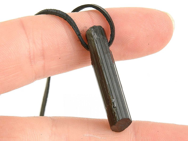 Leather pendant tourmaline scoryl crystal black 3.7g