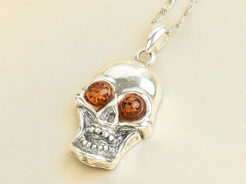 Silver skull pendant with amber Ag 925/1000