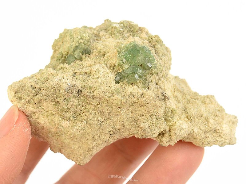 Zelený spinel surový v mateční hornině Afrika77g