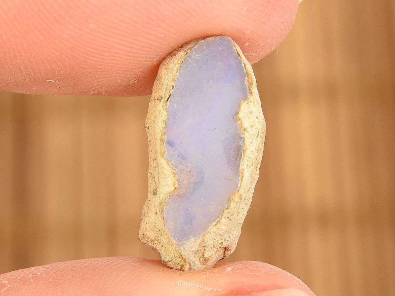 Raw expensive opal from Ethiopia 1.9g
