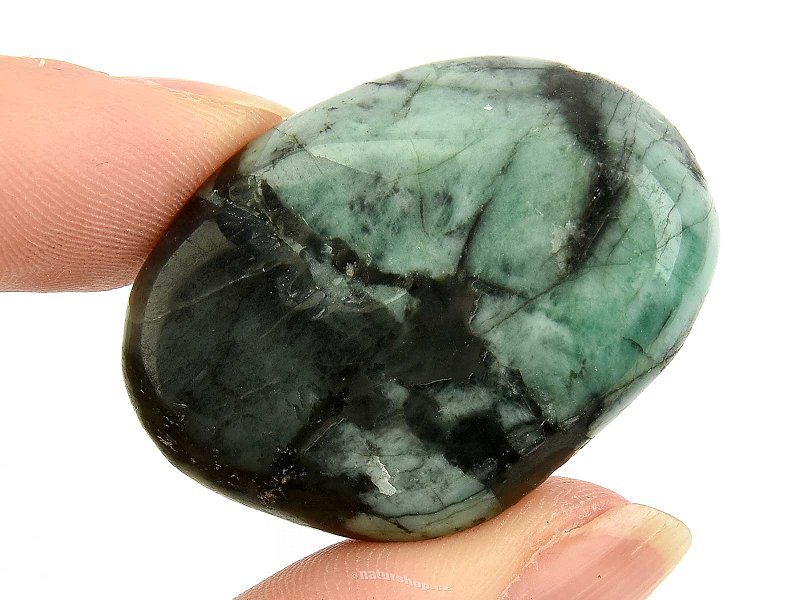 Emerald stone 18.2g
