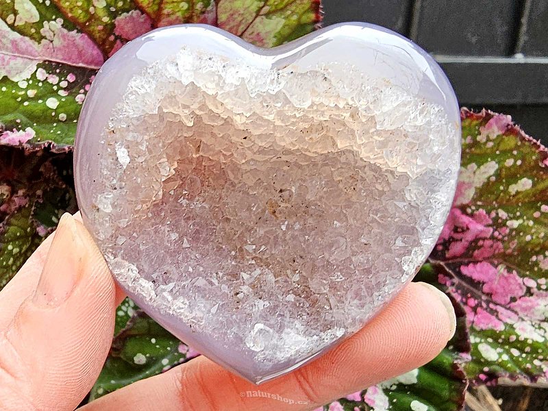 Agate heart with cavity from Brazil 133g