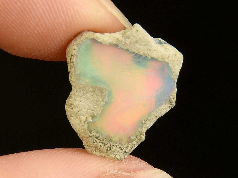 Etiopský opál neboli drahý v hornině (1,1g)