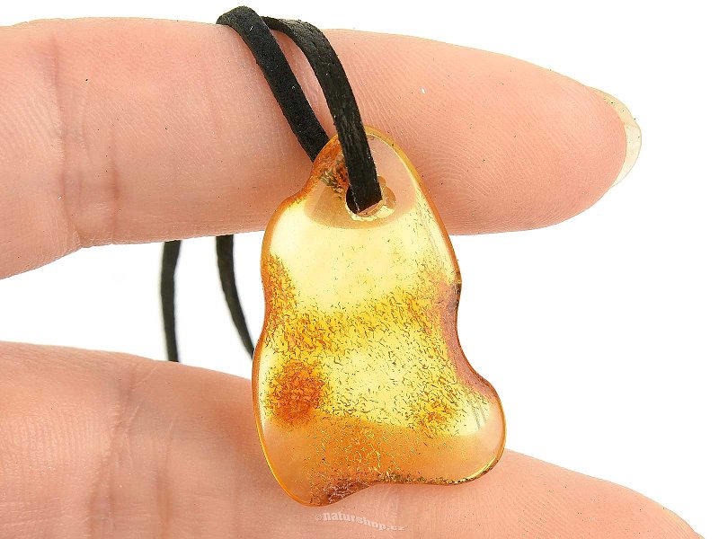 Amber pendant on black leather (1.5g)