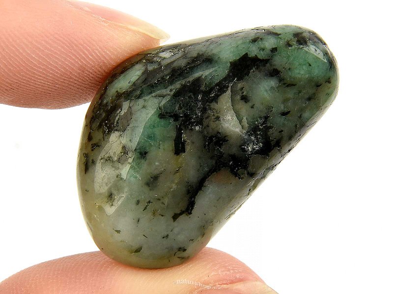 Emerald stone 12.6g