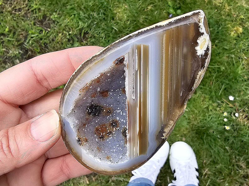 Agate geode with a hollow from Brazil 192g