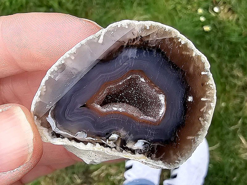 Agate geode with a hollow from Brazil 44g
