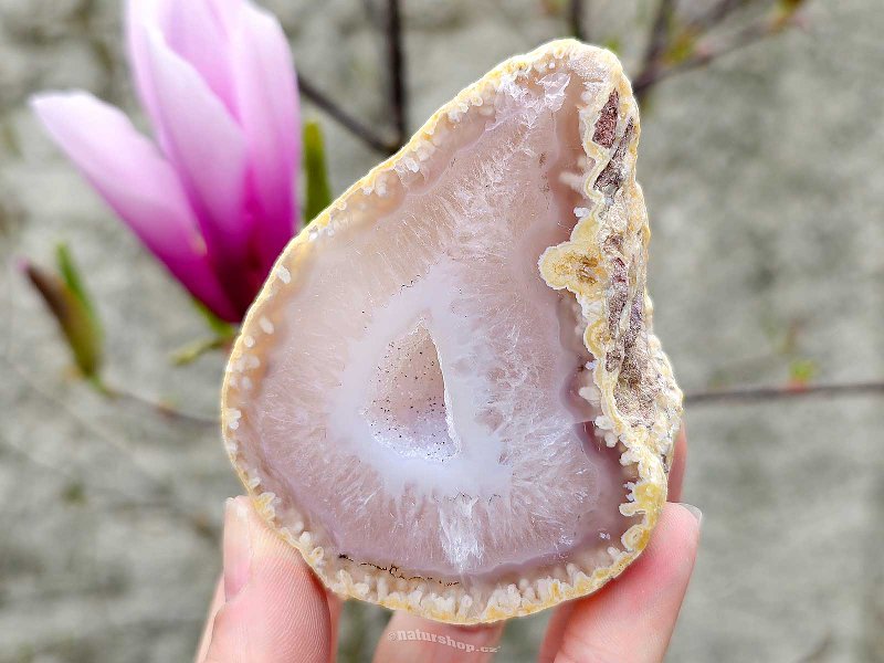 Natural agate geode with cavity 184g
