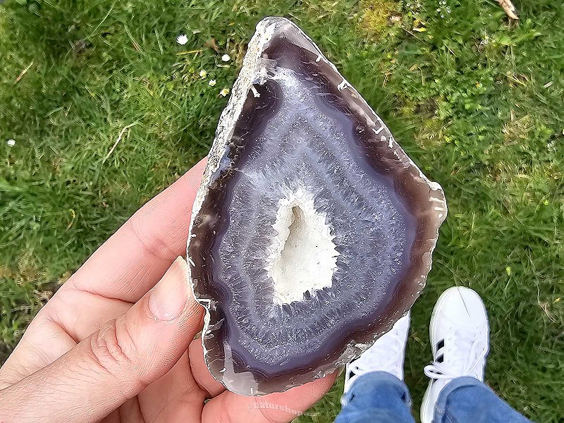Agate geode with a hollow from Brazil 262g