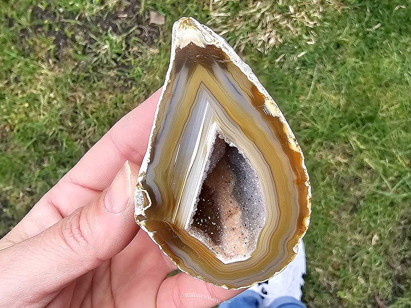 Agate geode with a hollow from Brazil 183g