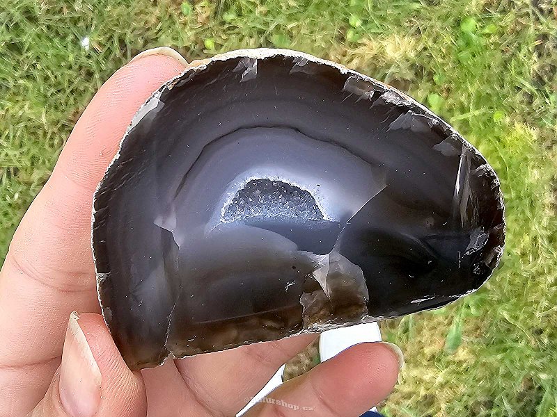 Agate geode with hollow 114g from Brazil