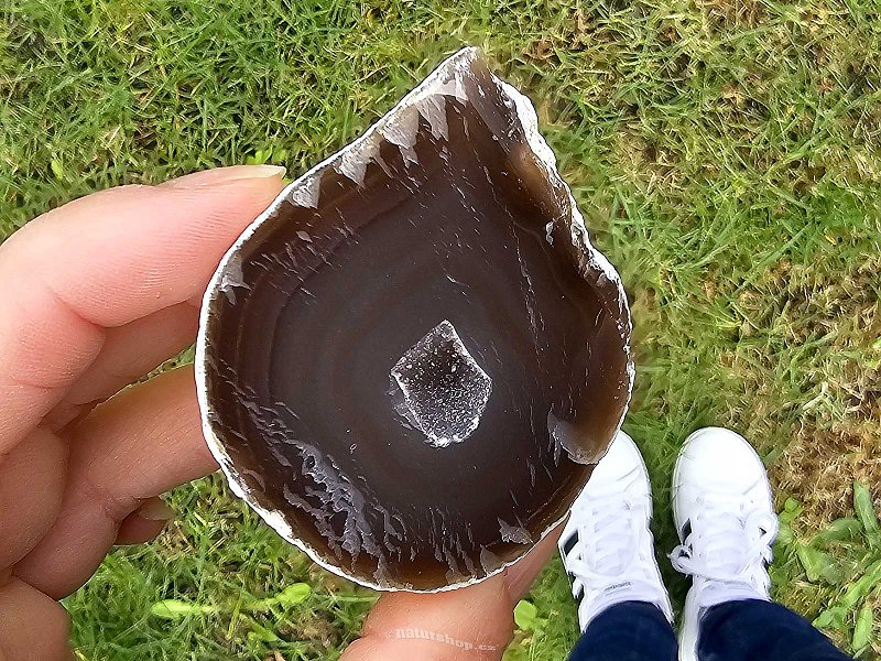 Agate geode with a hollow (119g) from Brazil