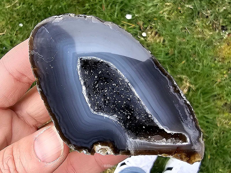 Agate geode with a hollow from Brazil 159g