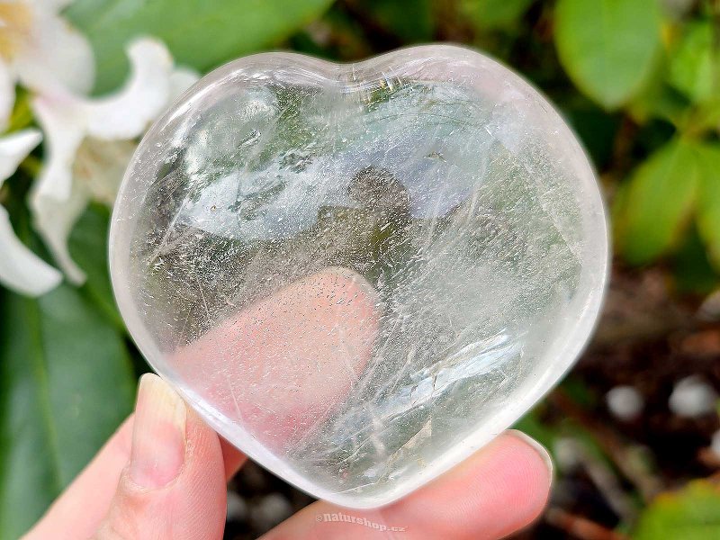 Madagascar smooth heart crystal 198g