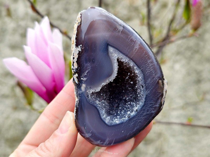 Natural agate geode with cavity 236g