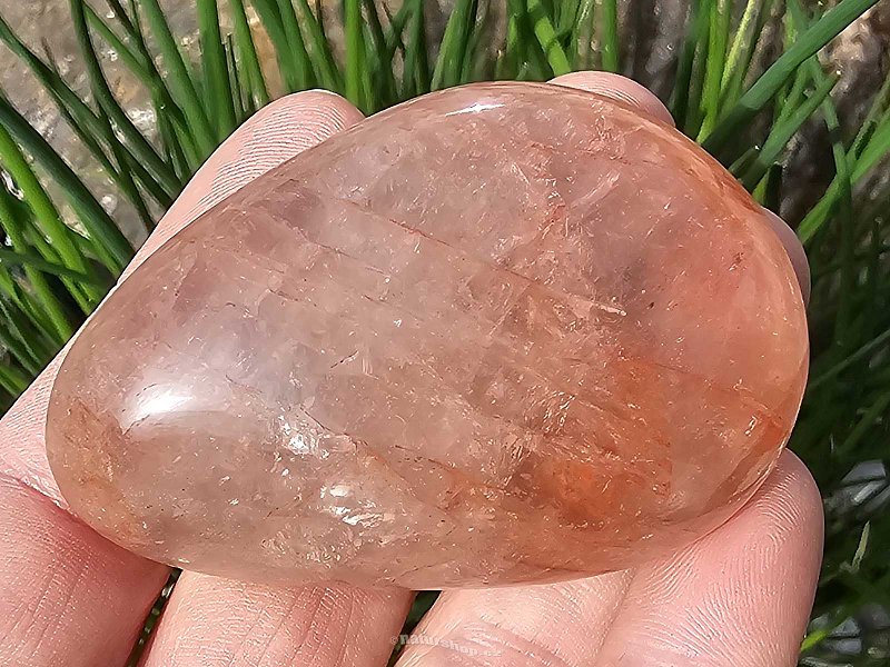 Hematite in crystal smooth stone Madagascar 93g