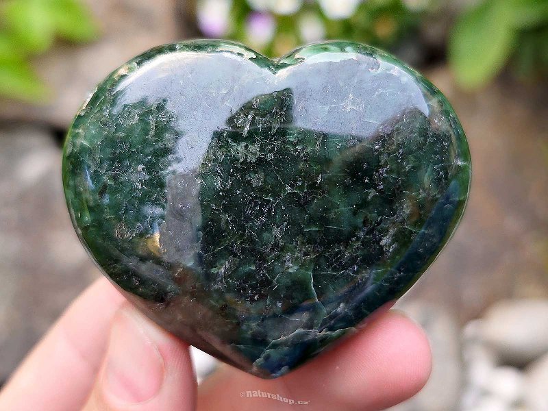 Polished heart jade from Pakistan 132g
