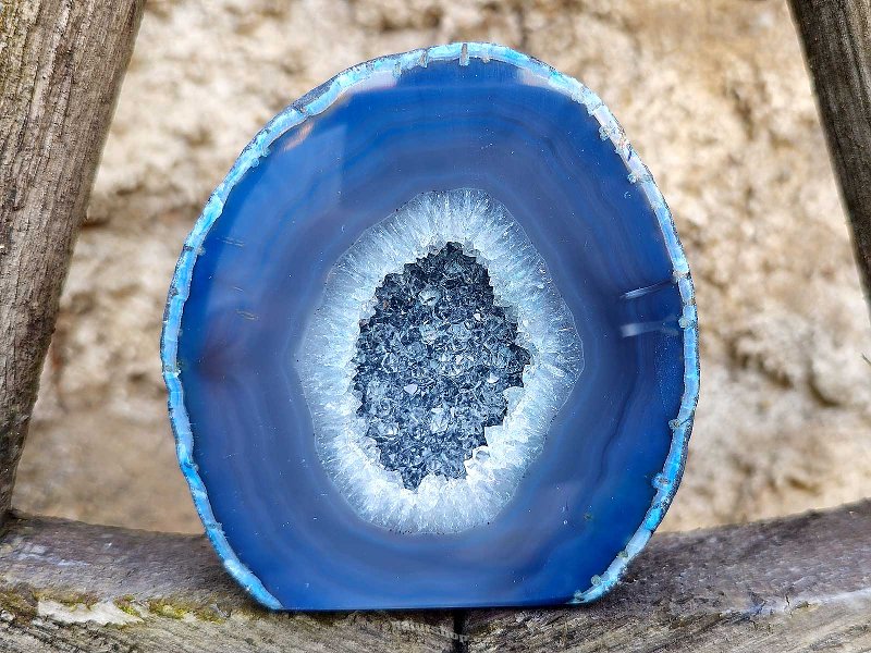 Achát modrý barvený geoda s dutinou z Brazílie 592g