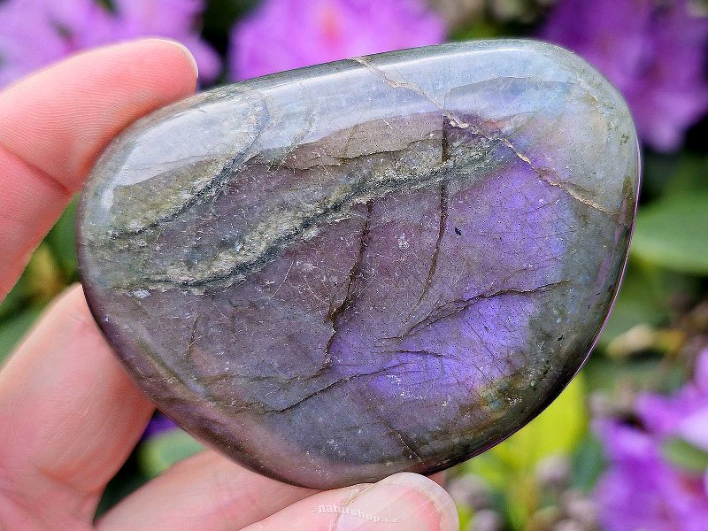 Smooth labradorite stone from Madagascar 169g