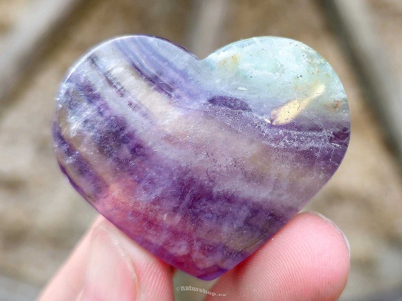 Smooth heart fluorite from China 41g