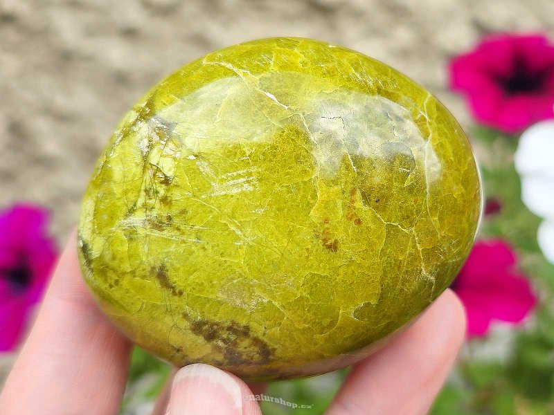 Leštěný kámen zelený opál 157g Madagaskar