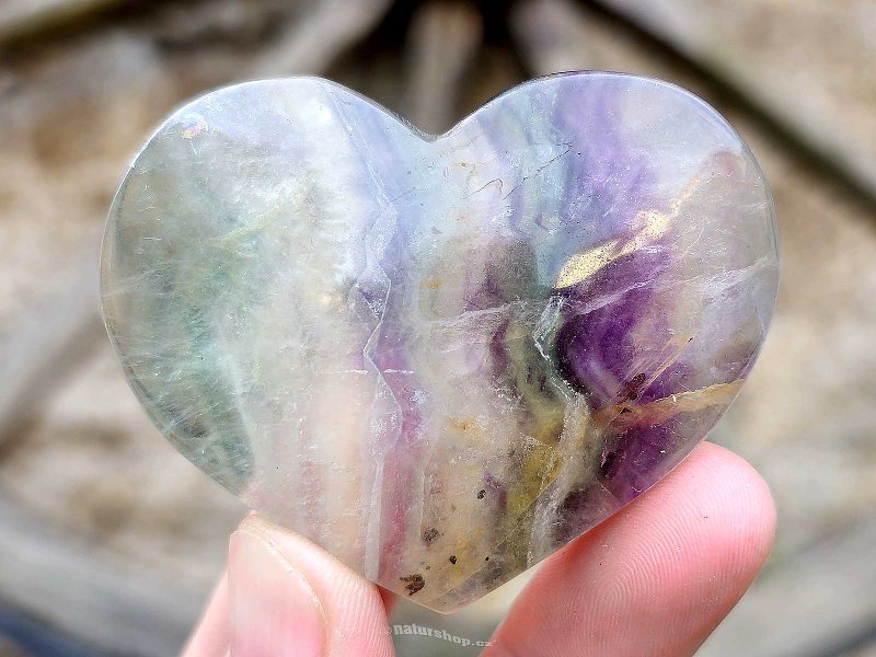 Smooth heart fluorite from China 82g