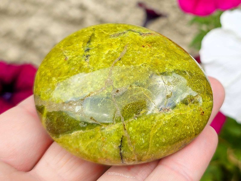 Leštěný kámen zelený opál 103g Madagaskar