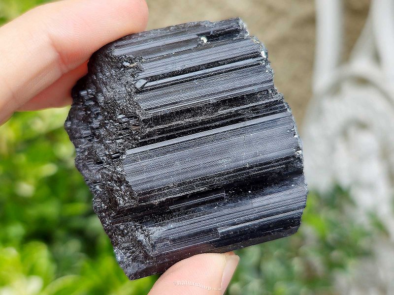 Turmalín černý skoryl krystal 159g z Madagaskaru
