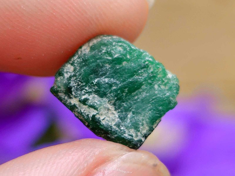 Natural crystal emerald from Pakistan 1.4g