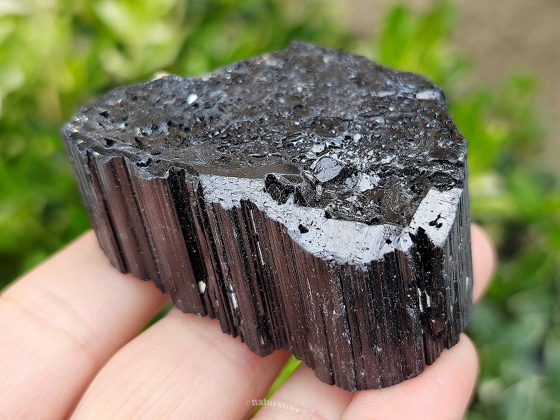 Turmalín černý skoryl krystal 129g z Madagaskaru