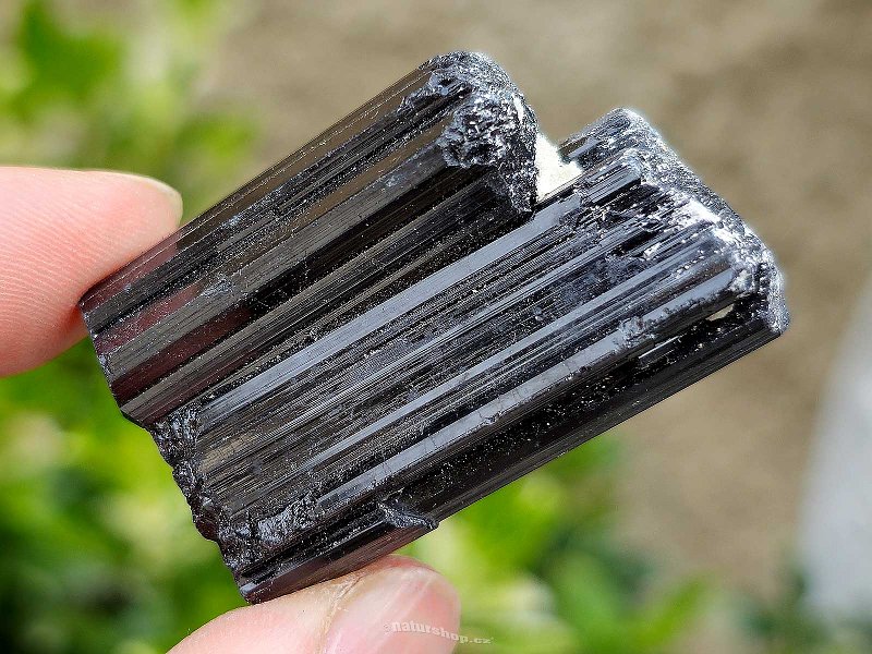 Turmalín černý skoryl krystal 39g z Madagaskaru