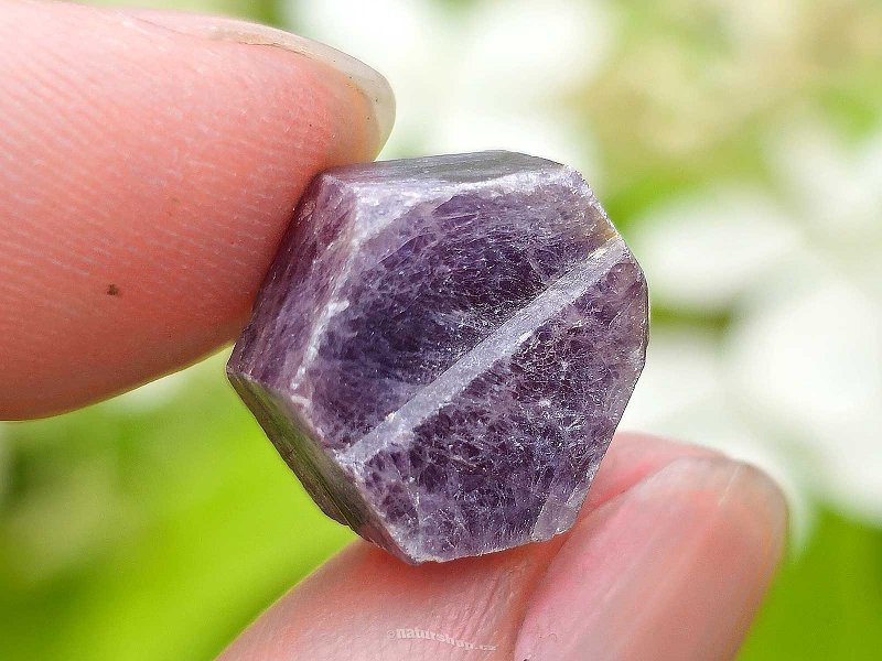 Raw Tanzania ruby crystal 3.0g