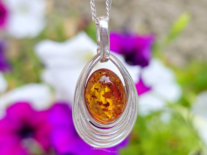 Amber oval pendant spiral Ag 925/1000