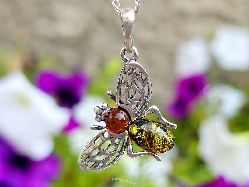 Amber pendant bee silver Ag 925/1000