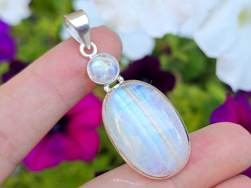 Moonstone oval pendant Ag 925/1000 9.2g