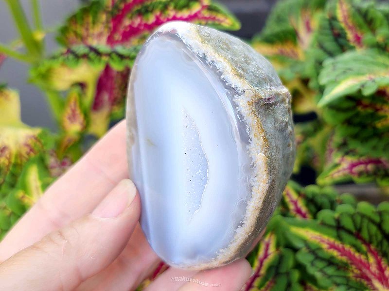 Agate gray geode with a hollow 194g from Brazil