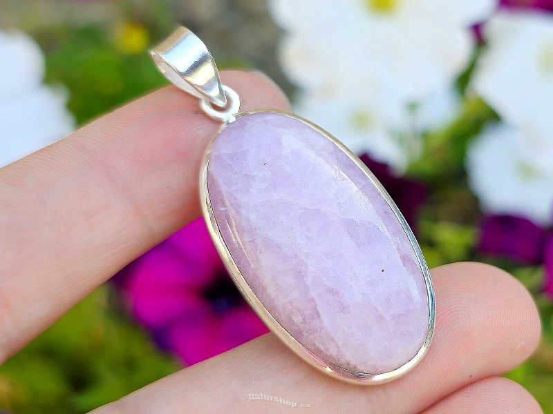 Kunzite oval pendant Ag 925/1000 11.4g