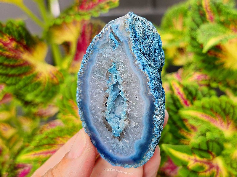 Agate geode turquoise 120g from Brazil