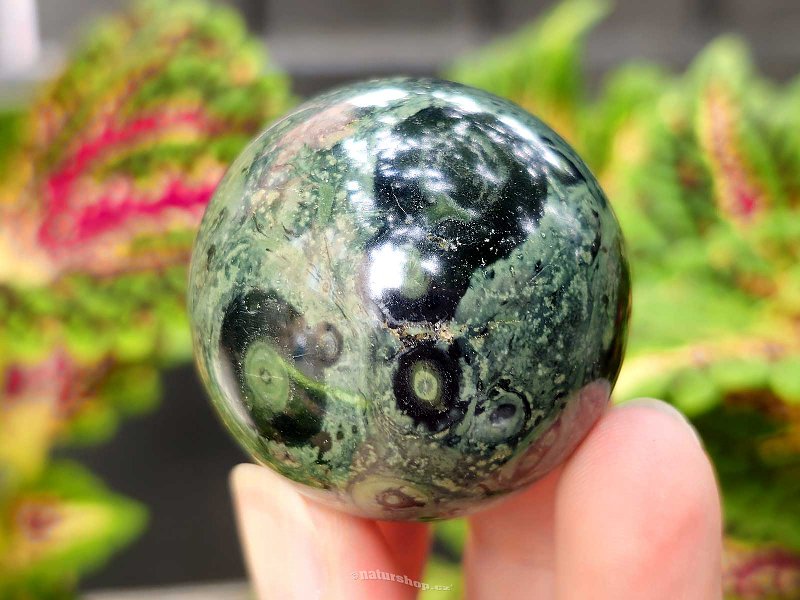 Kambaba jasper ball Ø 40mm from Madagascar